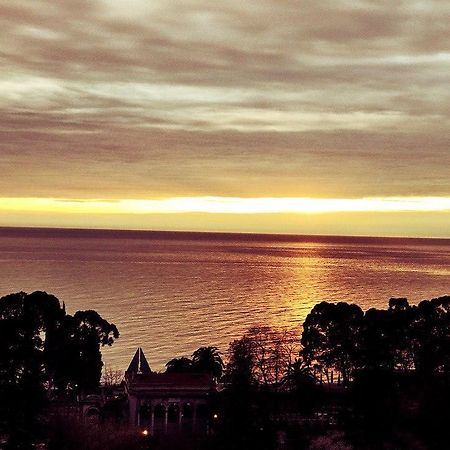 Sunset Guest House Gagra Bagian luar foto