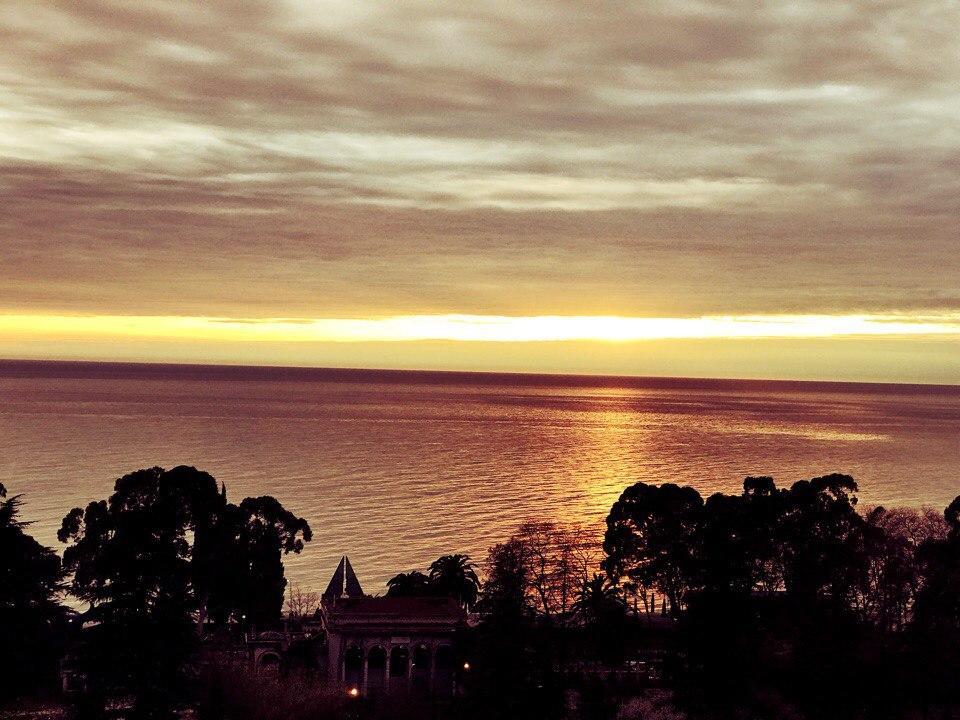 Sunset Guest House Gagra Bagian luar foto