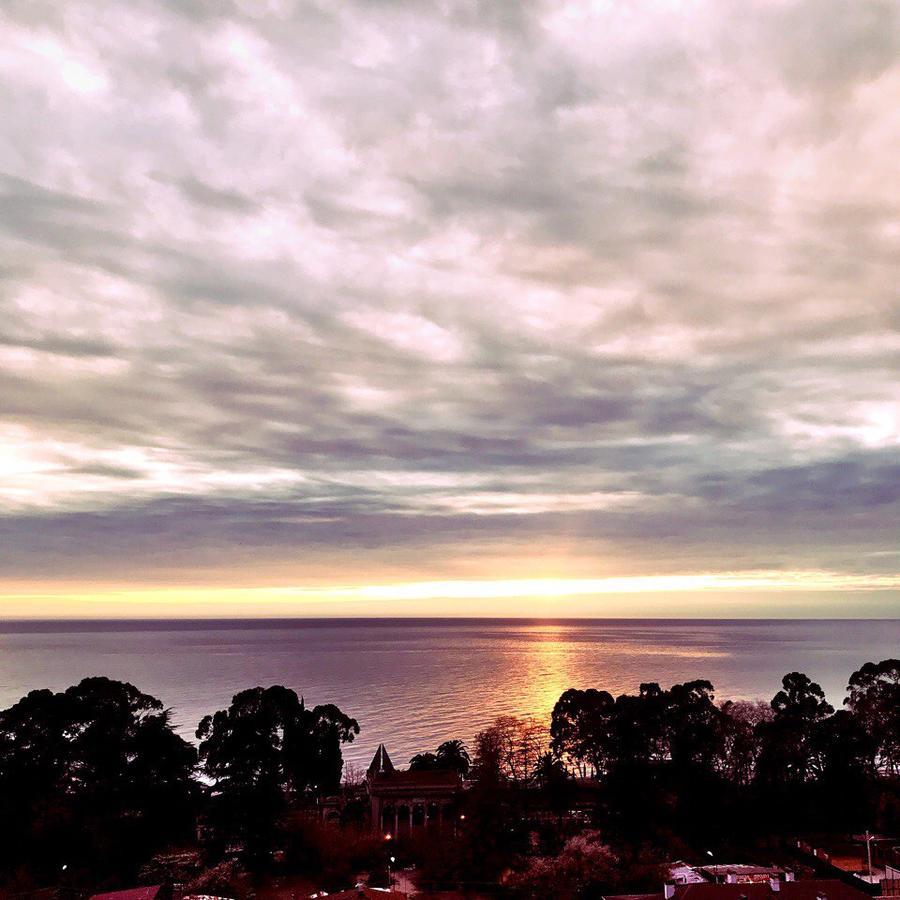Sunset Guest House Gagra Bagian luar foto